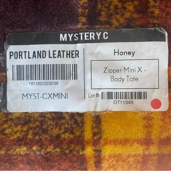 PORTLAND LEATHER COMPANY MINI ZIP TOP CROSSBODY IN HONEY - Picture 10 of 12